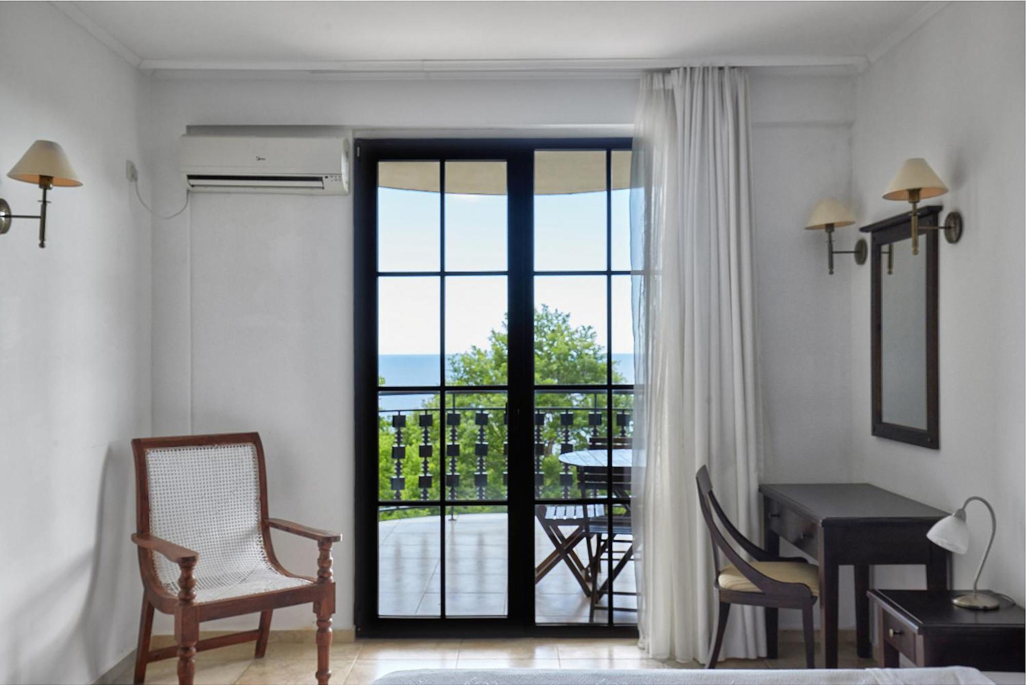 The Cliff Obzor Bay Holiday Apartments And Hotel By Flat Mаnаger 奥布佐尔 外观 照片